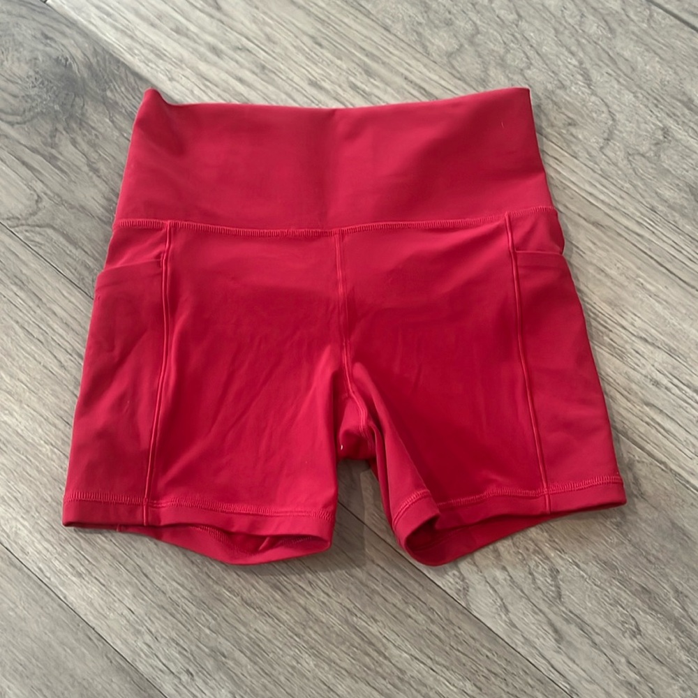 ATHLETA High-Rise 5” Short Sz S Red